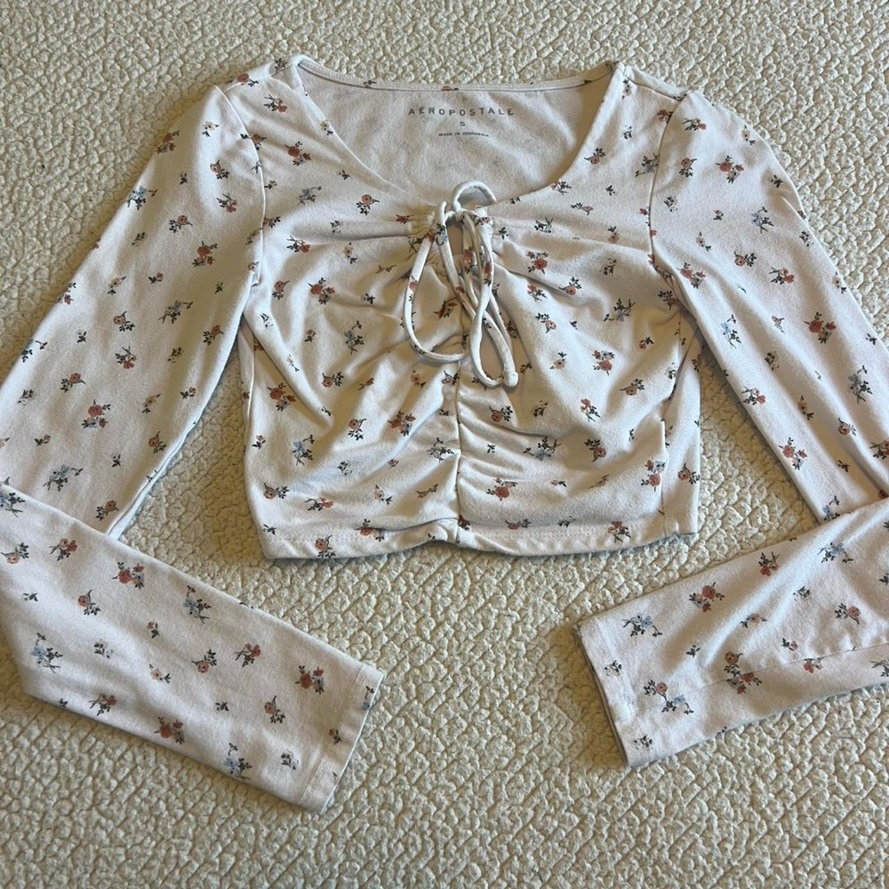 Aeropostale Cream Floral Women's Top